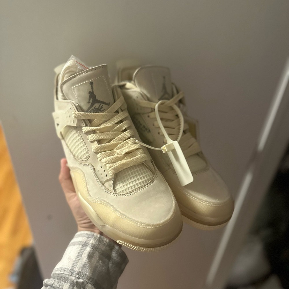 Jordan 4 offwhite sail men’s size 10.5